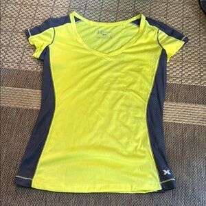 Xersion Yellow and Green Fitted Short Sleeve Tee